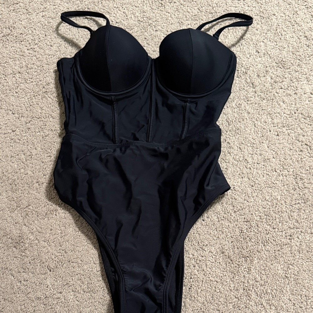 Cupshe Black One-Piece Swimsuit